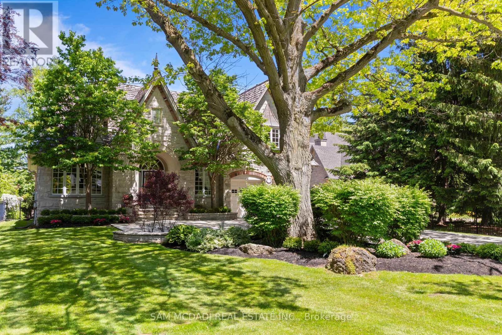 1301 Mississauga Road, Mississauga, Ontario  L5H 2J1 - Photo 1 - W13827680