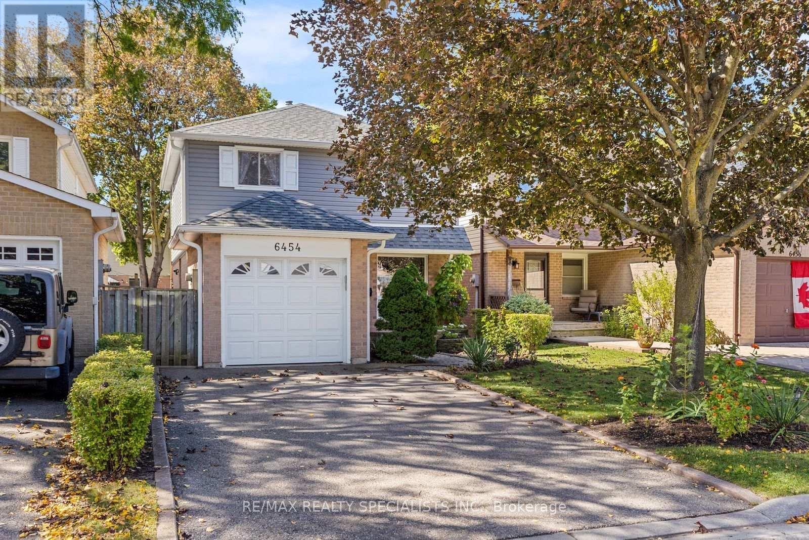 6454 Colebrook Crescent, Mississauga, Ontario  L5N 3E4 - Photo 1 - W13827690