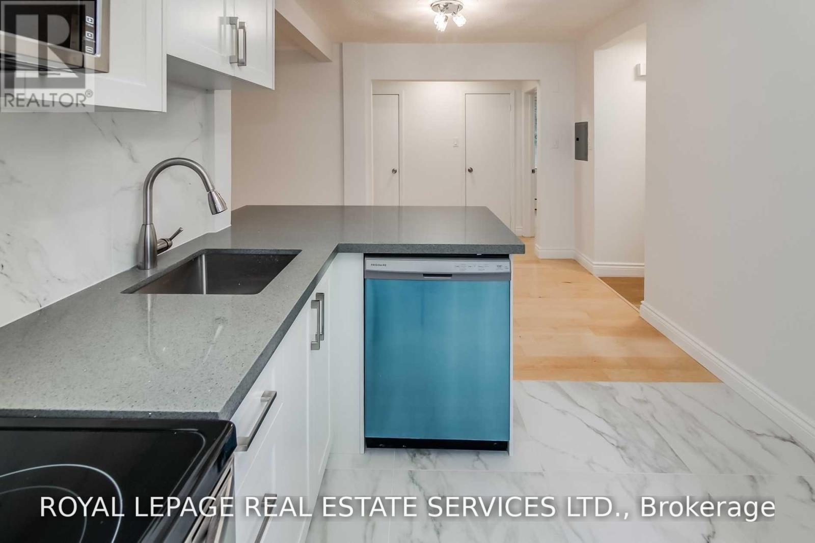 Suite 1 - 48 Indian Road Crescent, Toronto, Ontario  M6P 2G1 - Photo 11 - W13827720