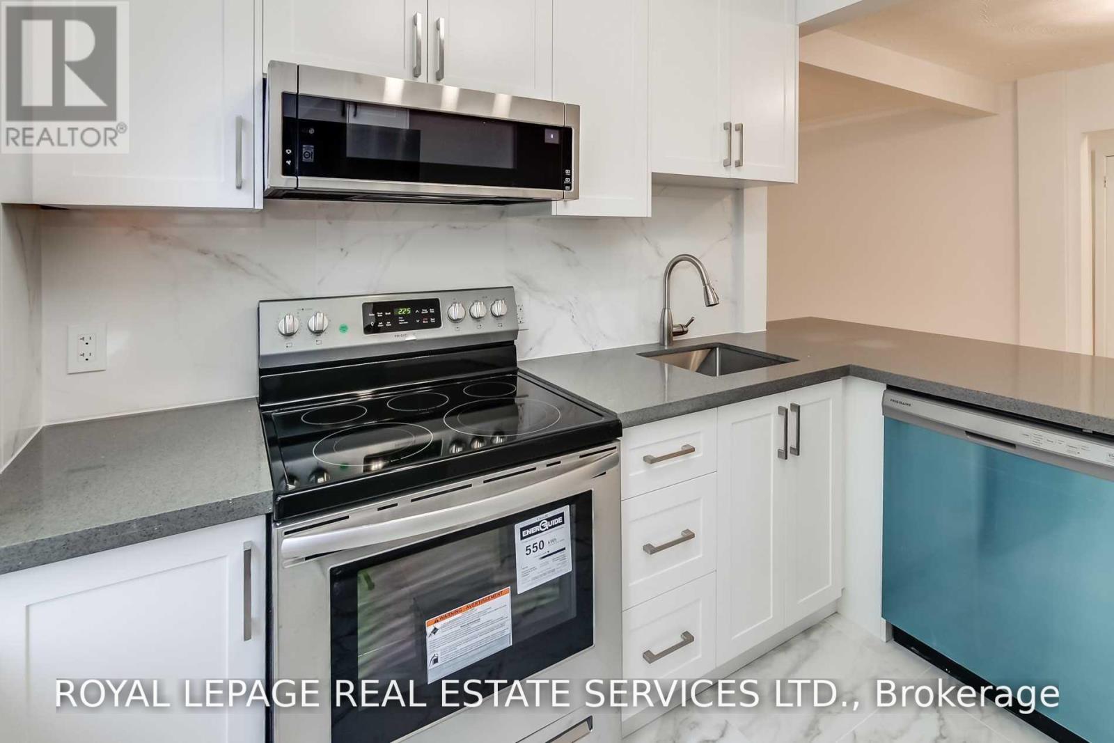 Suite 1 - 48 Indian Road Crescent, Toronto, Ontario  M6P 2G1 - Photo 6 - W13827720