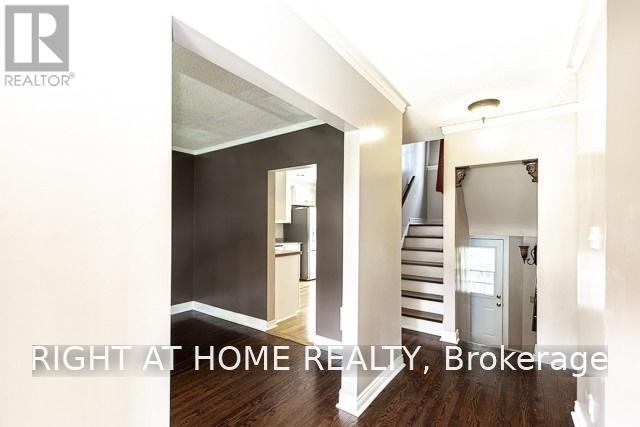 1489 Applewood Road, Mississauga, Ontario  L5E 2M2 - Photo 3 - W13827740