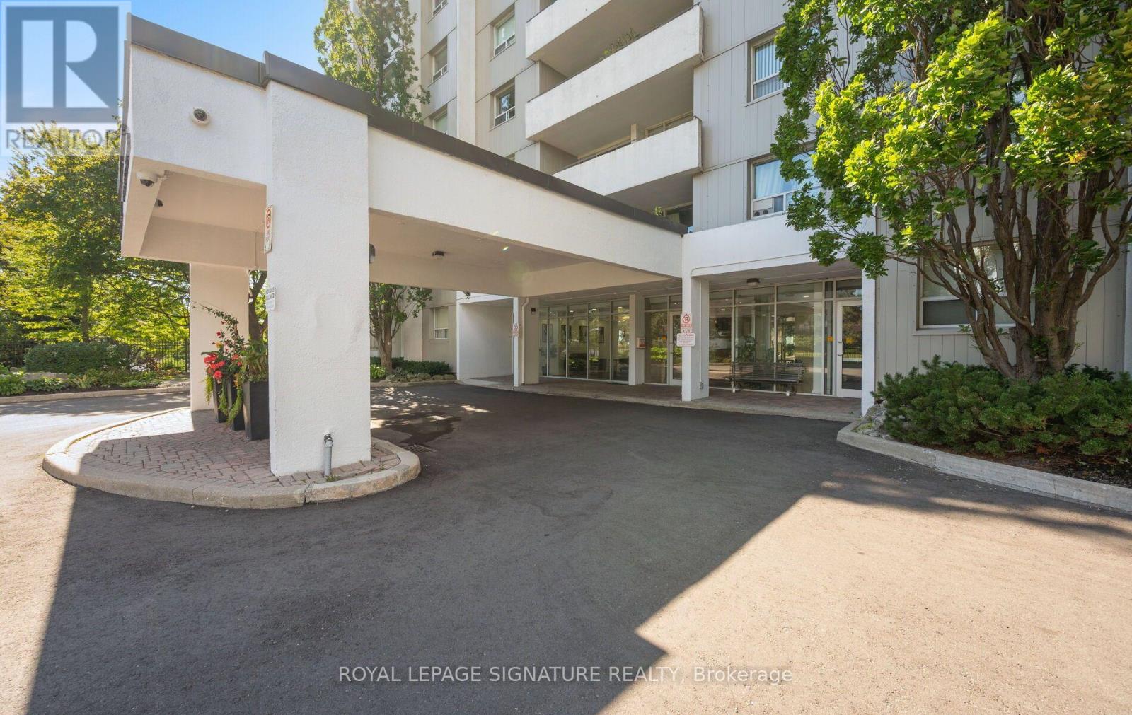 901 - 14 Neilson Drive, Toronto, Ontario  M9C 1V6 - Photo 4 - W13827756