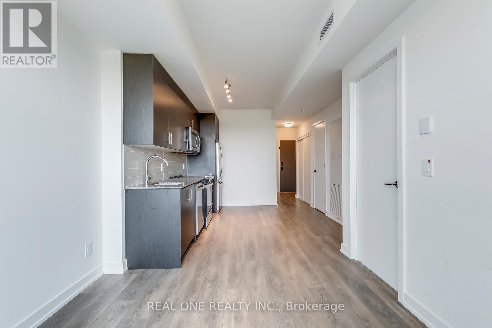 711 - 335 Wheat Boom Drive, Oakville, Ontario L6H 7Y1 - Photo 13 - W13827758