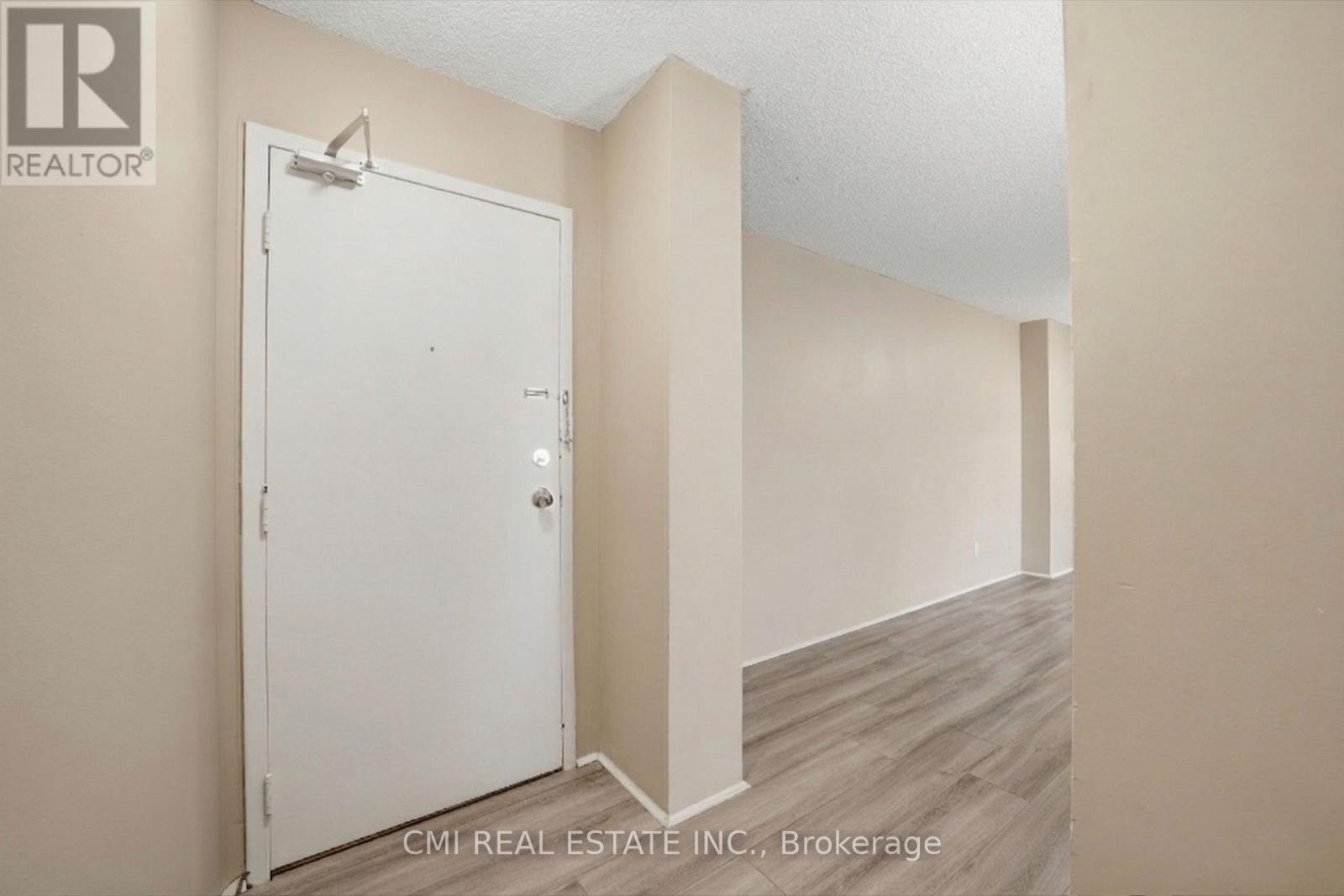 308 - 3 Lisa Street, Brampton, Ontario  L6T 4A2 - Photo 5 - W13827786