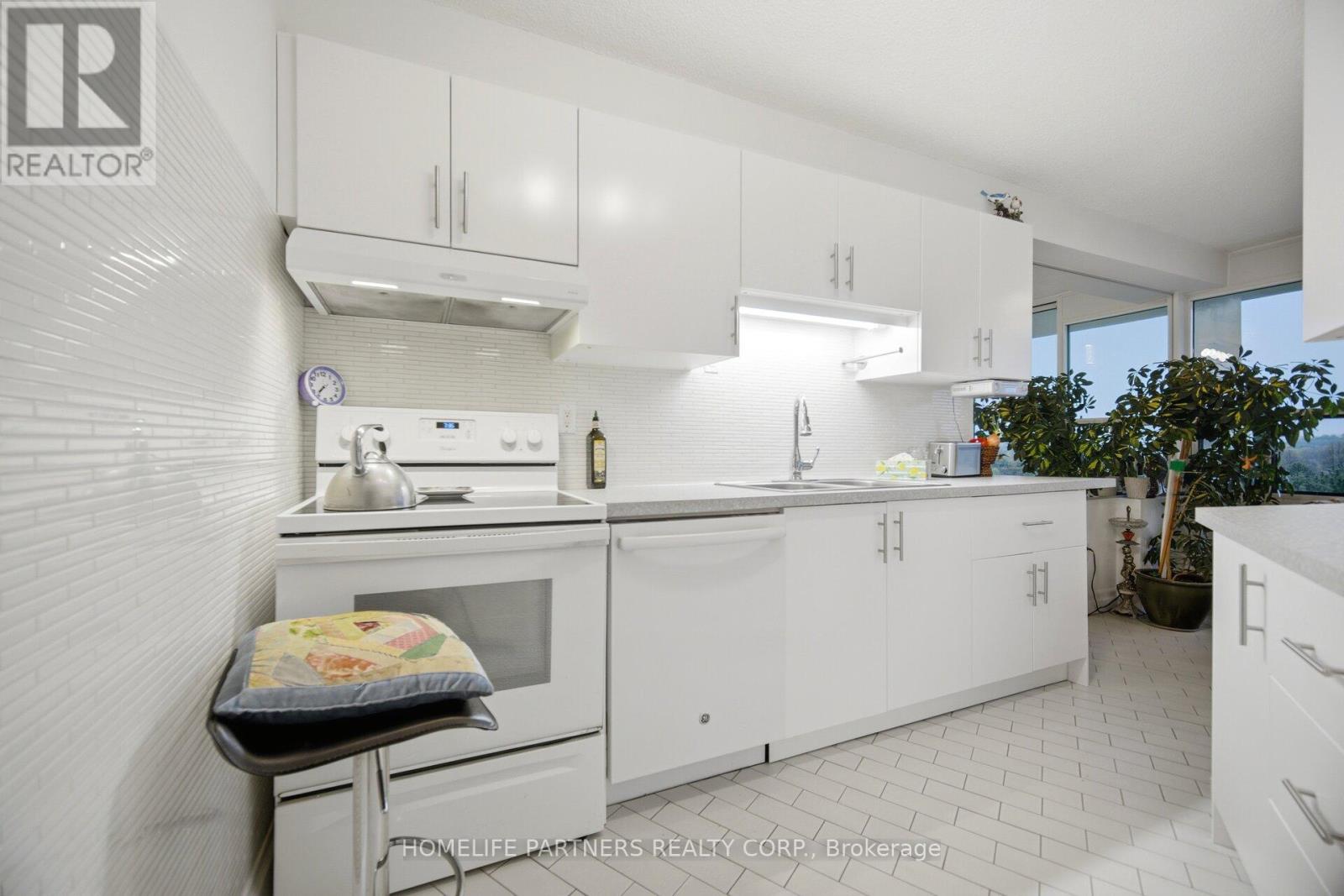 903 - 335 Mill Road, Toronto, Ontario  M9C 1Y6 - Photo 10 - W13827794