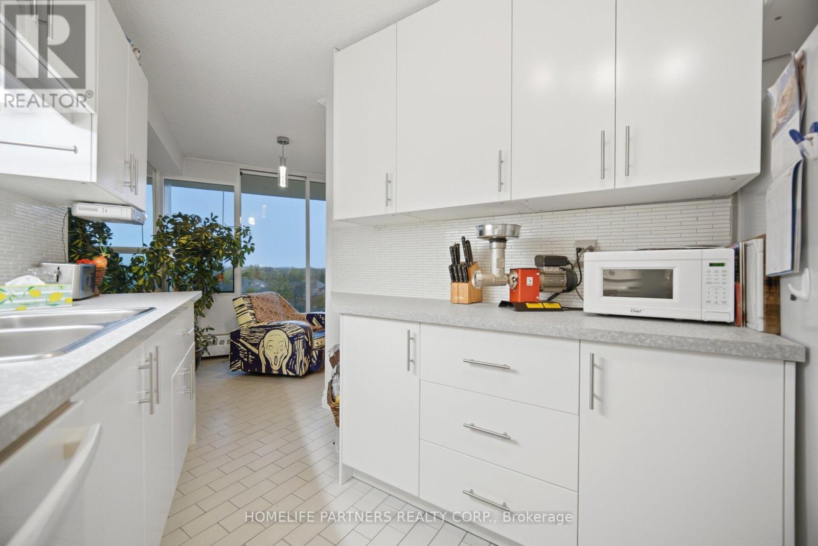 903 - 335 Mill Road, Toronto, Ontario  M9C 1Y6 - Photo 11 - W13827794