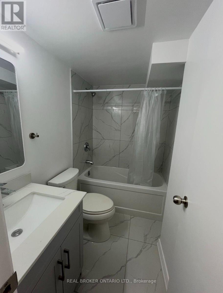 54 Tiffany Crescent, Markham, Ontario  L3R 3V1 - Photo 5 - N13552762