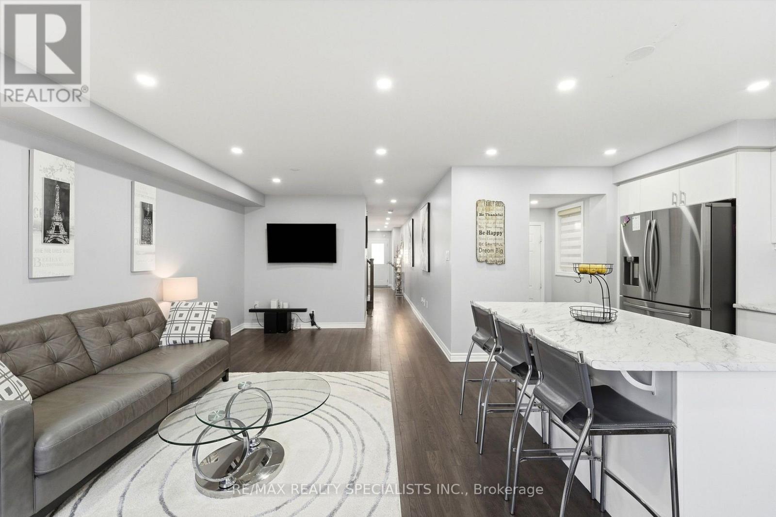 7 Leblanc Crescent, Brampton, Ontario  L7A 4G7 - Photo 10 - W13827830