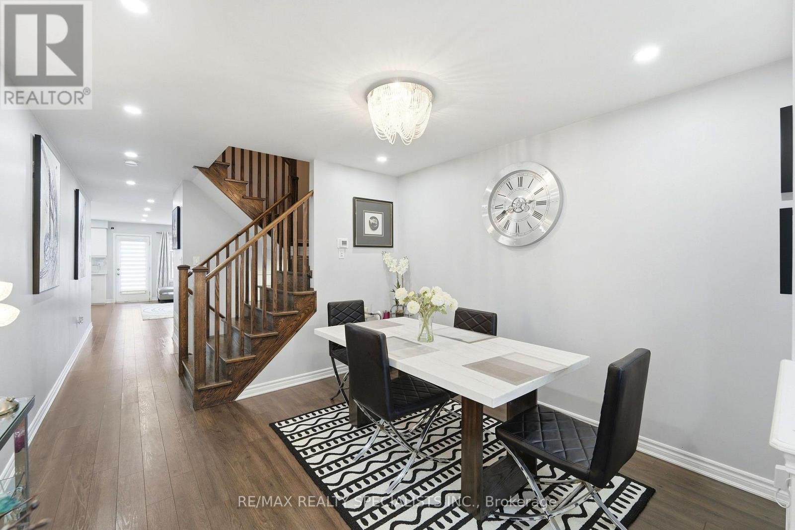 7 Leblanc Crescent, Brampton, Ontario  L7A 4G7 - Photo 5 - W13827830