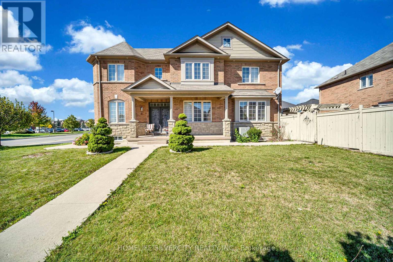 2 Addiscott Street, Brampton, Ontario  L6R 0W1 - Photo 3 - W13827844