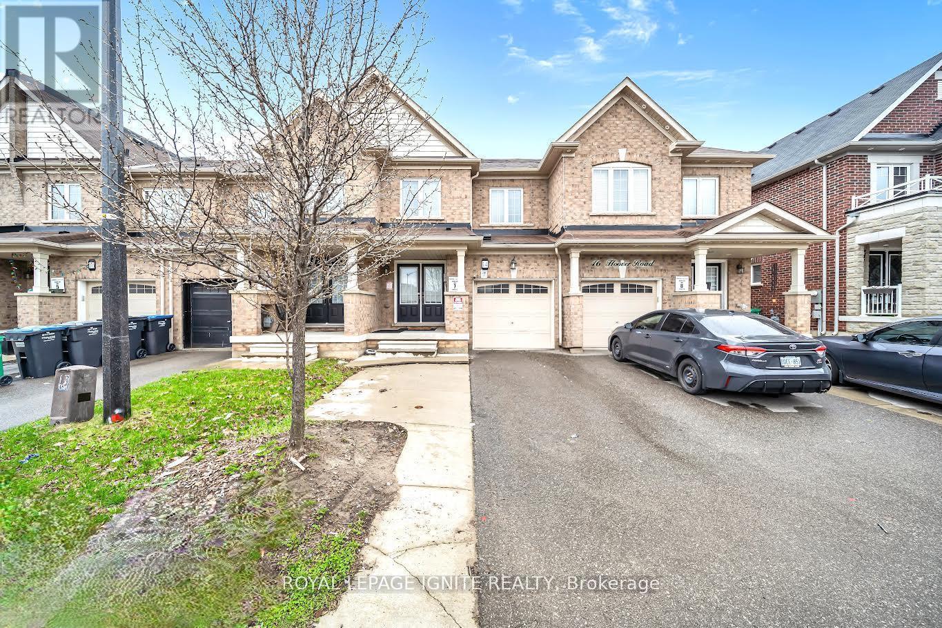 14 Hoover Road, Brampton, Ontario  L7A 4L2 - Photo 3 - W13827874
