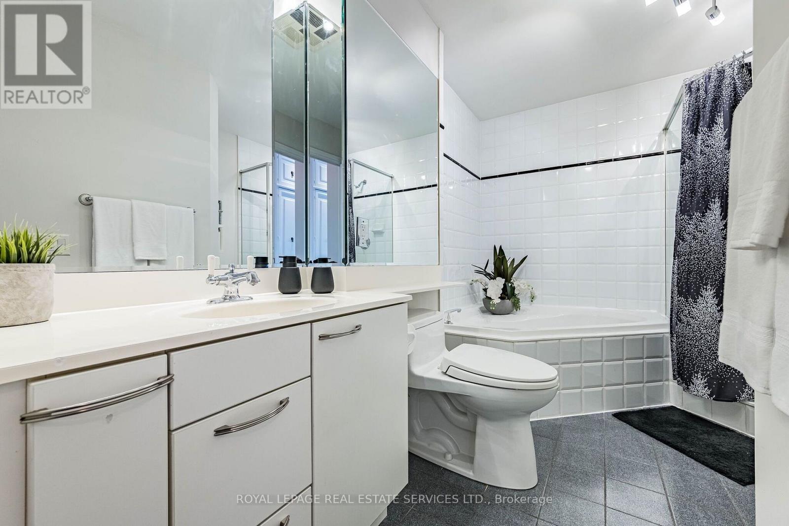 Ph7 - 1 Belvedere Court, Brampton, Ontario  L6V 4M6 - Photo 26 - W13798952