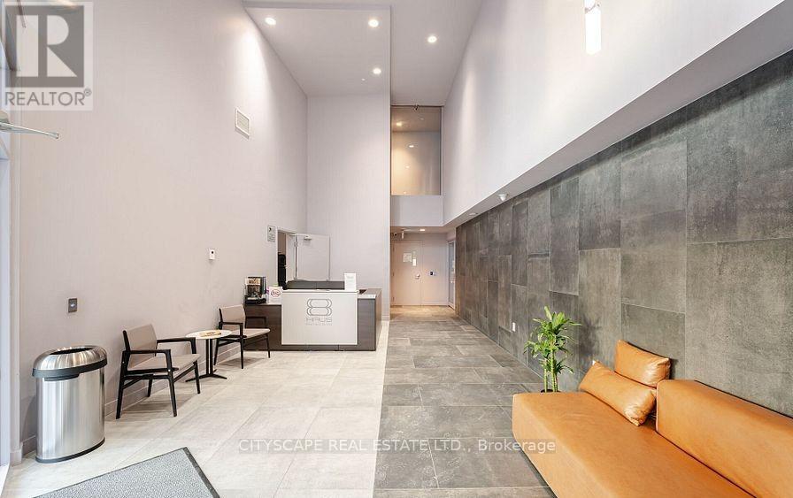 702 - 2433 Dufferin Street, Toronto, Ontario  M6E 3T3 - Photo 4 - W13823880