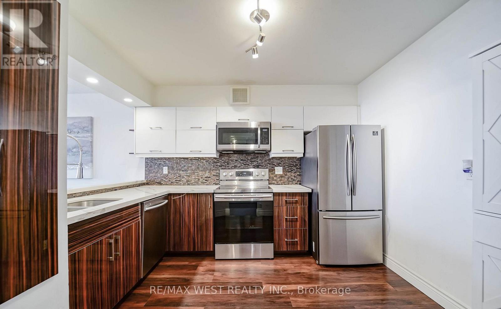 Ph10 - 234 Albion Road, Toronto, Ontario  M9W 6A7 - Photo 2 - W13825294