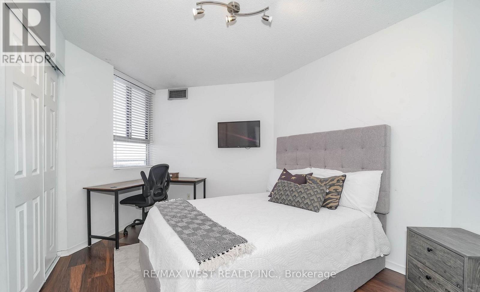 Ph10 - 234 Albion Road, Toronto, Ontario  M9W 6A7 - Photo 7 - W13825294
