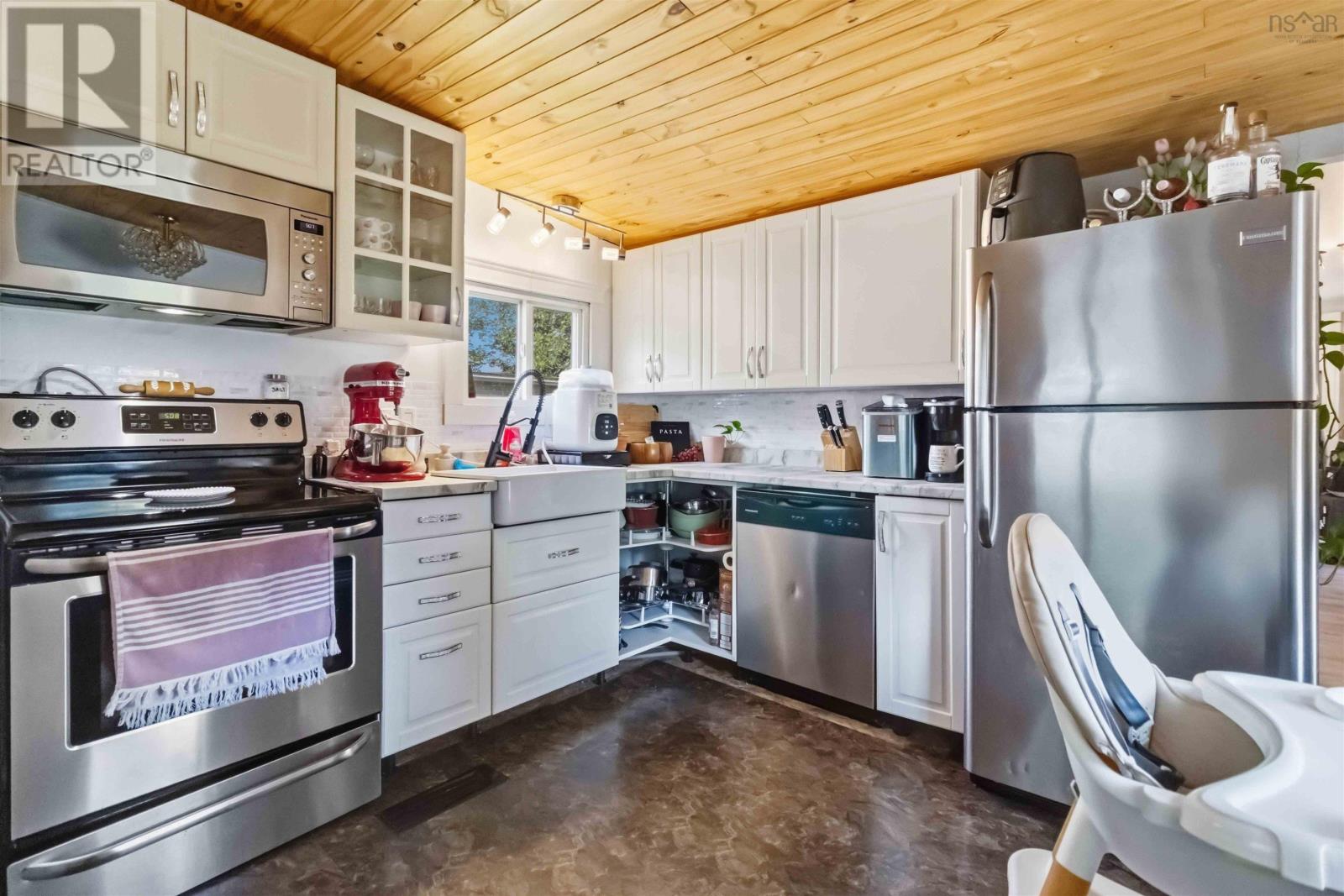 424 Glen Rise Drive, Beaver Bank, Nova Scotia  B4E 1M3 - Photo 13 - 202624334