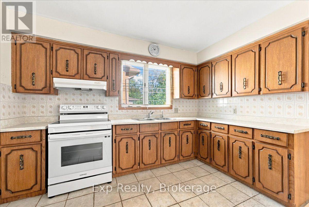863 Wedgewood Court, Peterborough, Ontario  K9J 7T8 - Photo 10 - X13827908