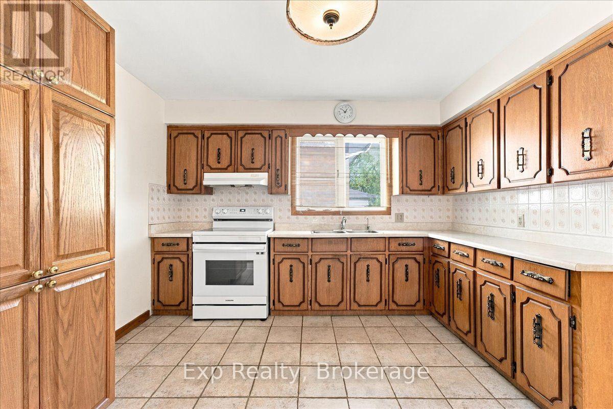 863 Wedgewood Court, Peterborough, Ontario  K9J 7T8 - Photo 9 - X13827908