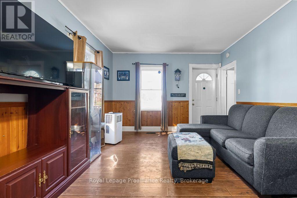 151 Stanley Street, Belleville, Ontario  K8N 3Z9 - Photo 4 - X13828008