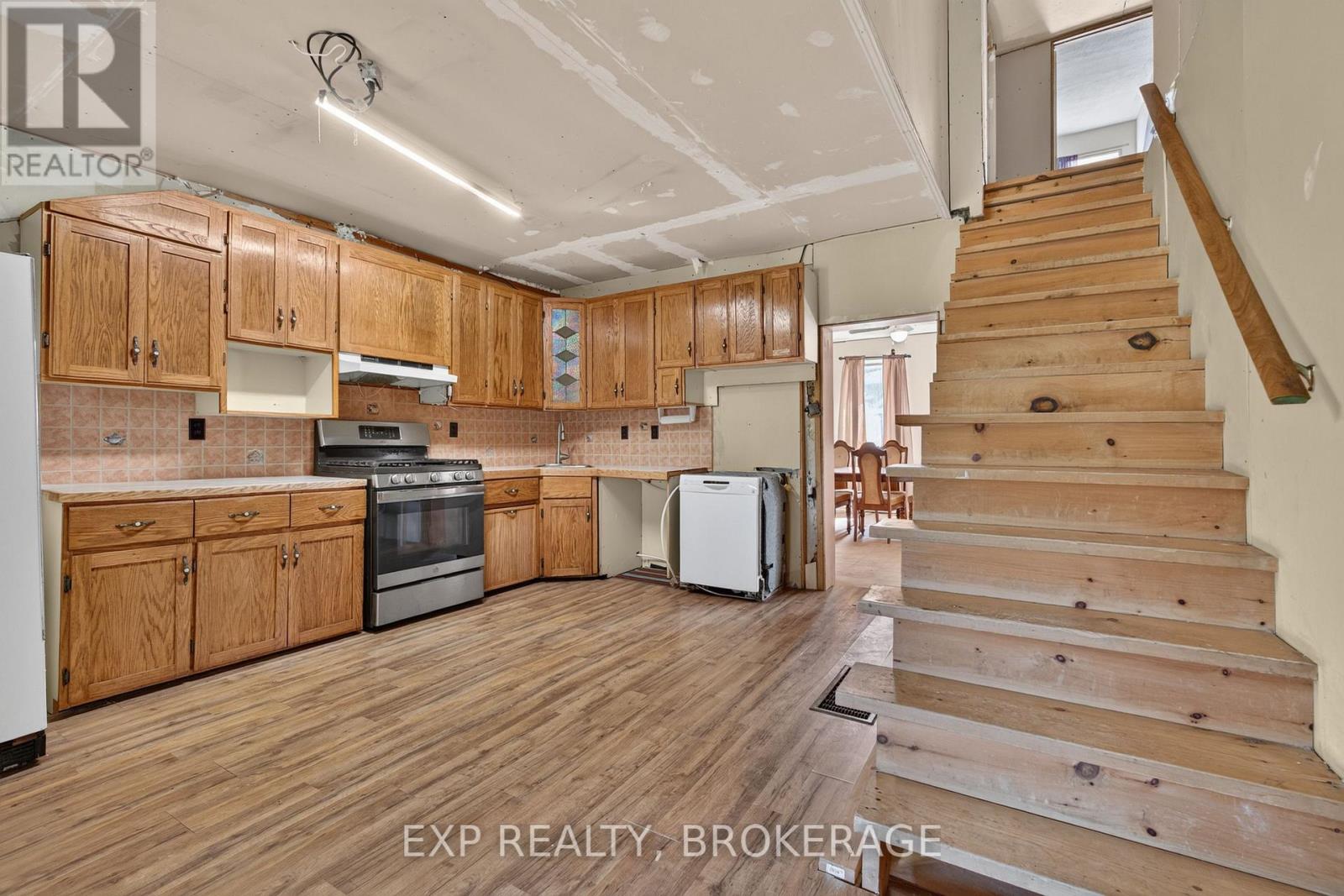 1654 County 10 Road, Prince Edward County, Ontario  K0K 1P0 - Photo 13 - X13827922