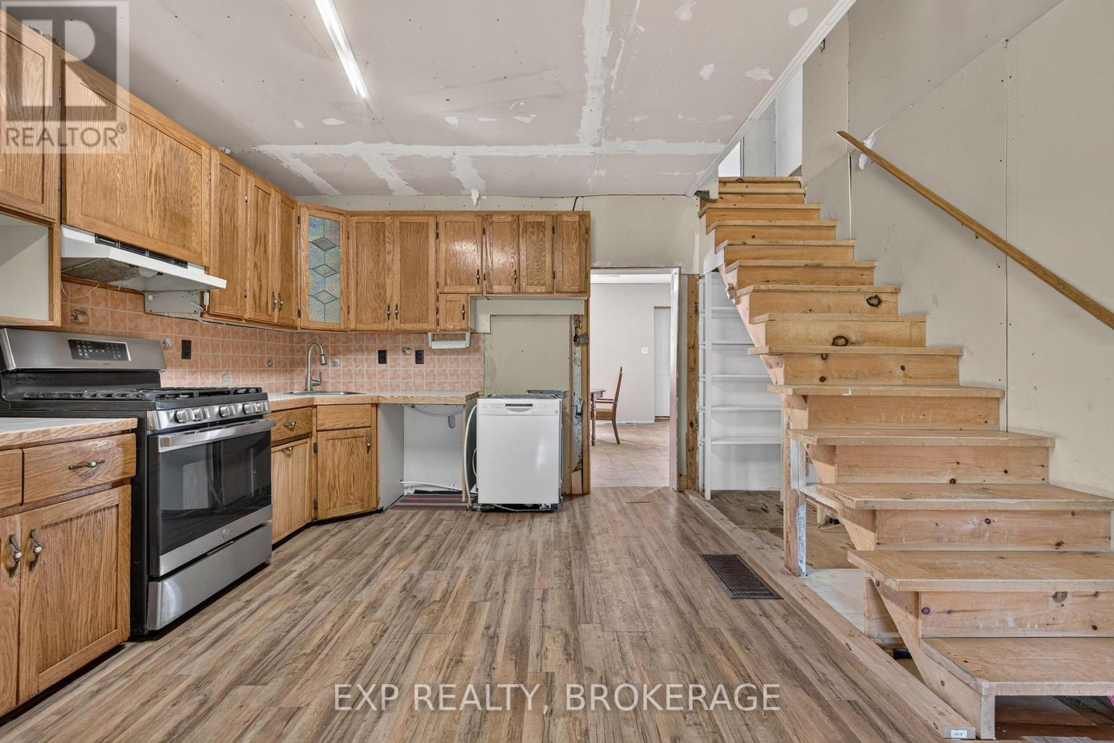 1654 County 10 Road, Prince Edward County, Ontario  K0K 1P0 - Photo 14 - X13827922