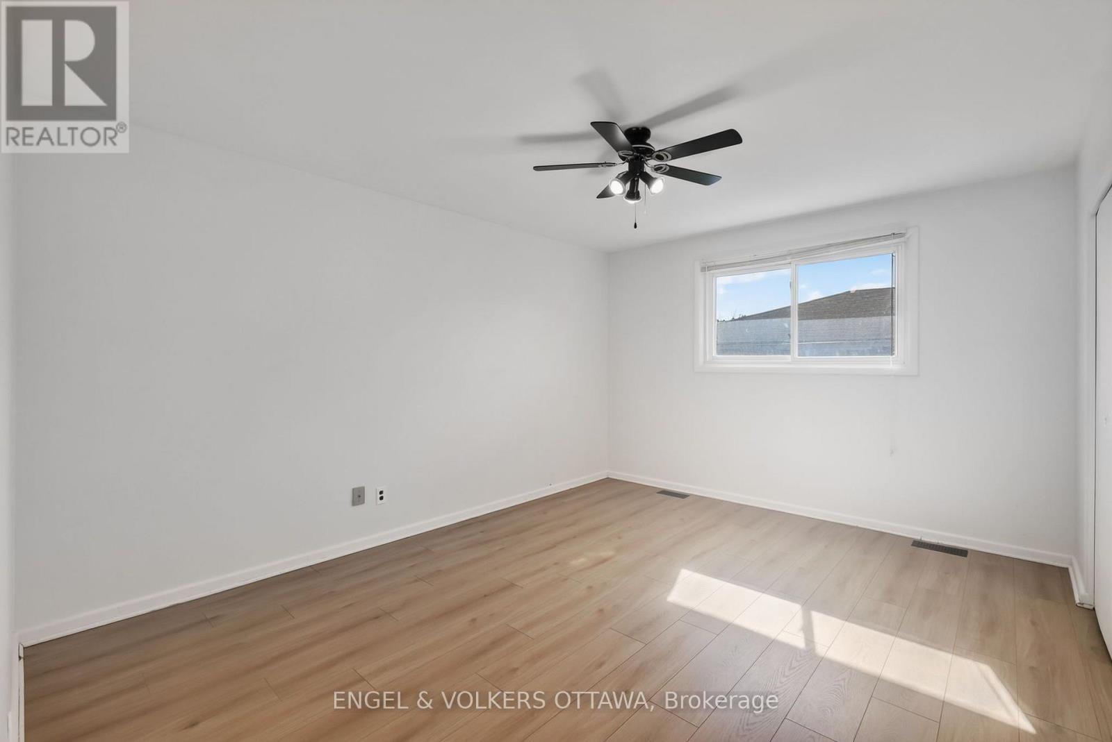 B - 1132 Clyde Avenue, Ottawa, Ontario  K2C 1Y2 - Photo 10 - X13827934