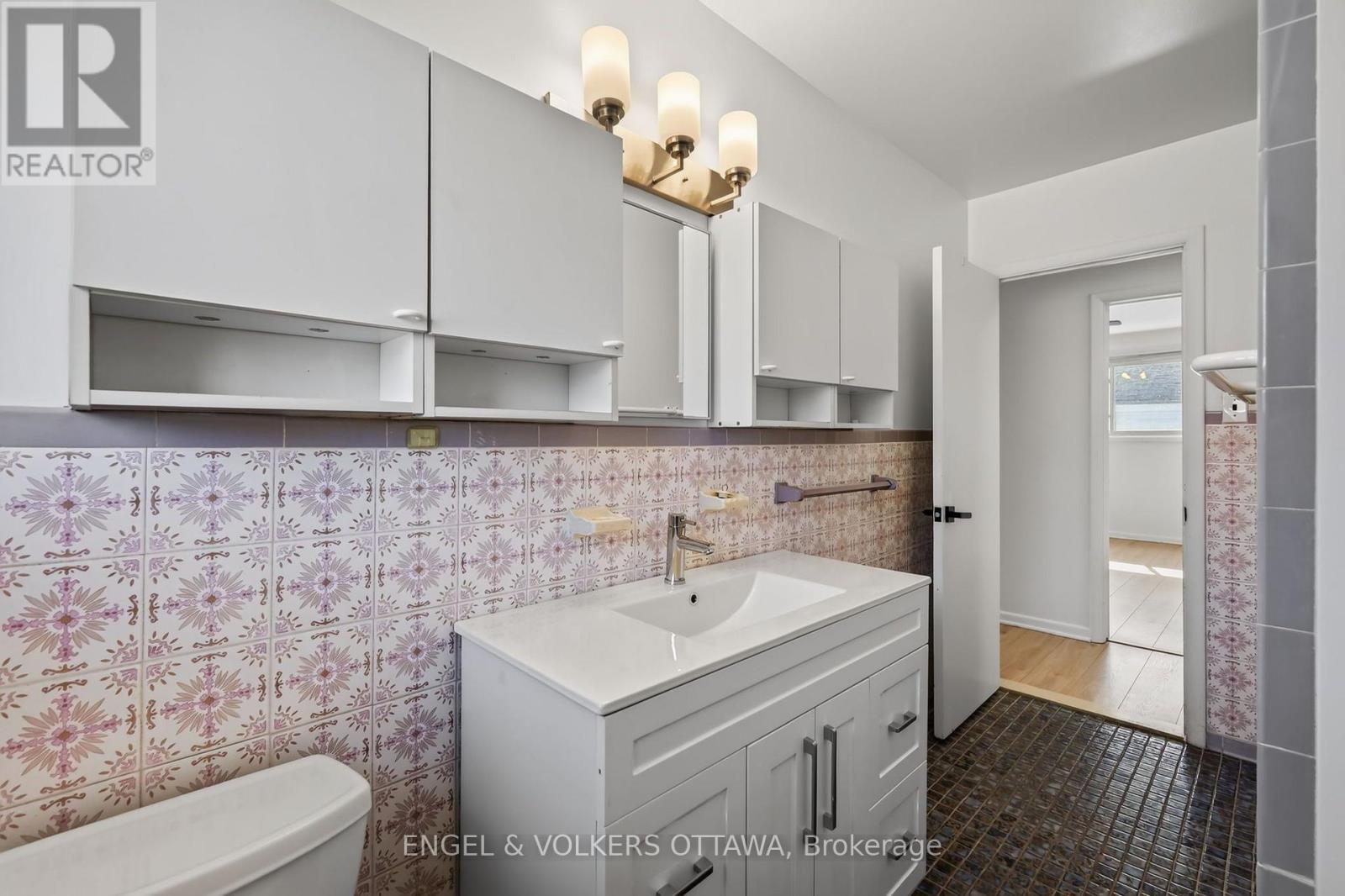 B - 1132 Clyde Avenue, Ottawa, Ontario  K2C 1Y2 - Photo 14 - X13827934
