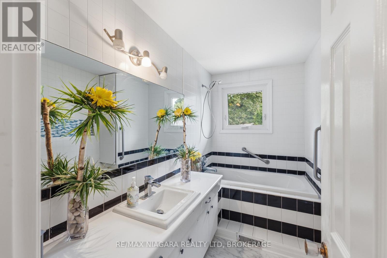 20 Arthur Street, St. Catharines (Lakeshore), Ontario  L2M 1G9 - Photo 15 - X13827914