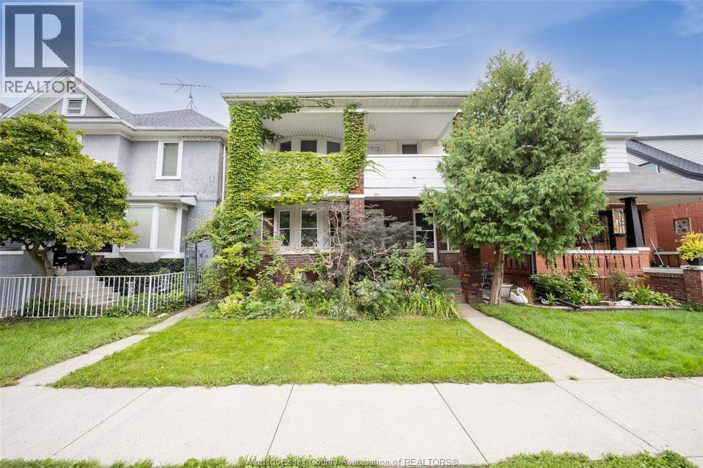 MLS# 26023558: 986 WINDERMERE, Windsor, Canada