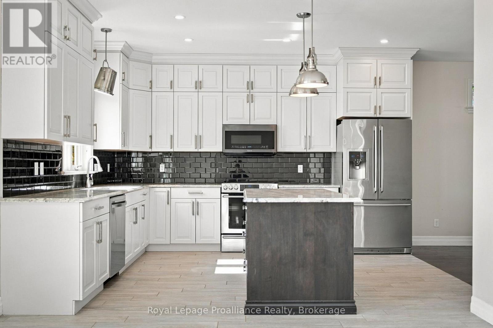 23 Crews Crescent, Quinte West, Ontario  K8V 0G4 - Photo 14 - X13810958