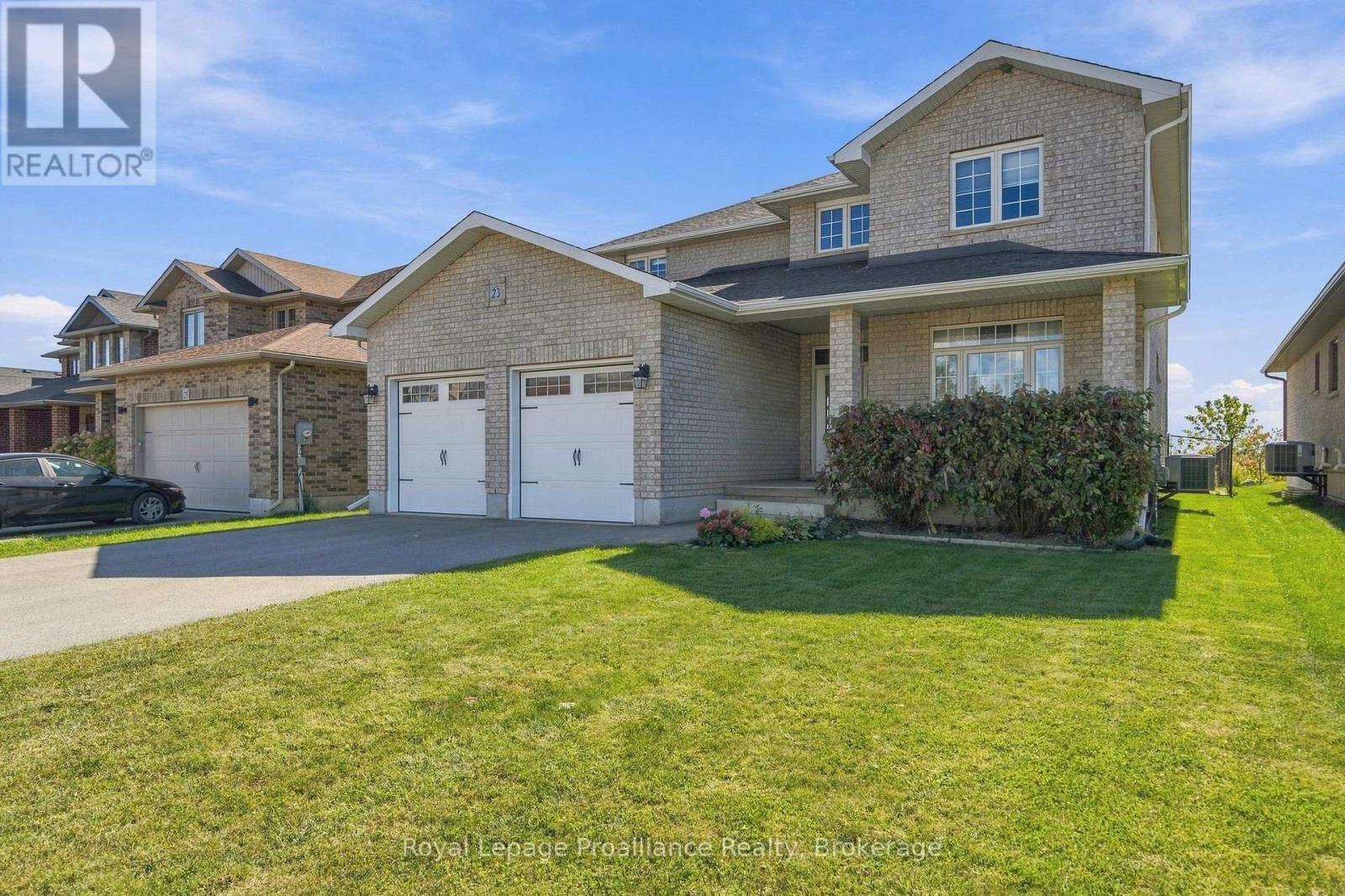 23 Crews Crescent, Quinte West, Ontario  K8V 0G4 - Photo 2 - X13810958