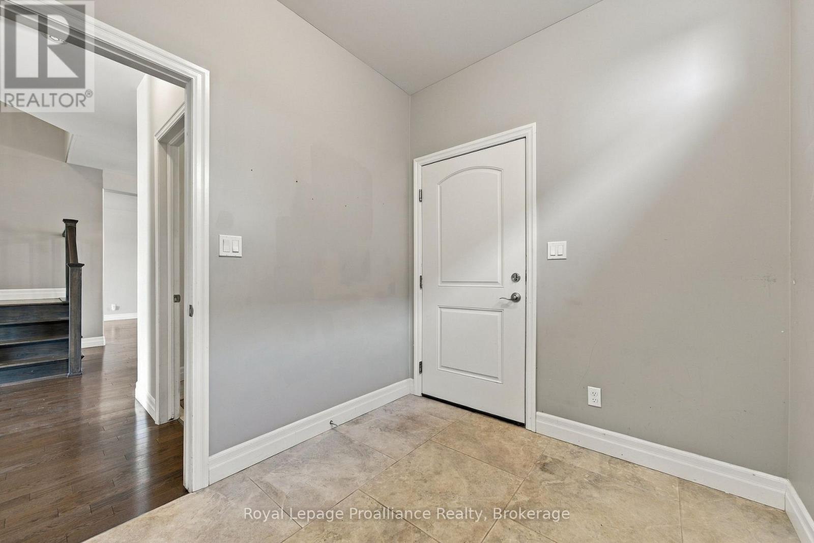 23 Crews Crescent, Quinte West, Ontario  K8V 0G4 - Photo 25 - X13810958