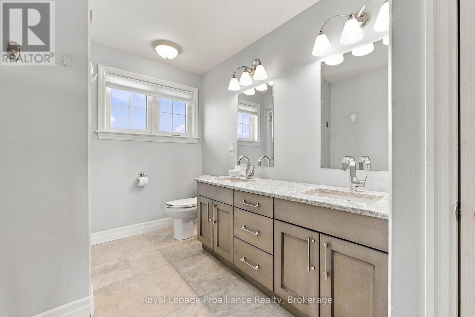 23 Crews Crescent, Quinte West, Ontario  K8V 0G4 - Photo 30 - X13810958