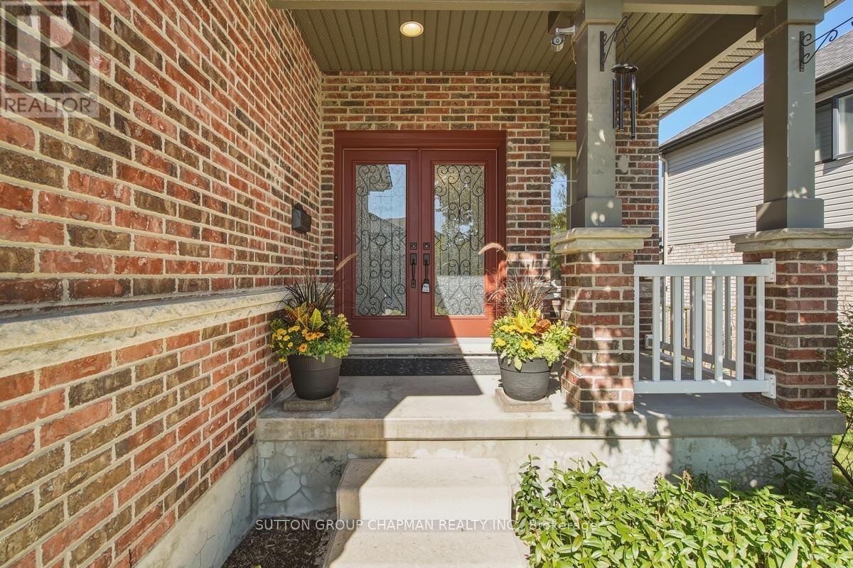 850 Teakwood Lane, London North, Ontario  N6H 0E5 - Photo 3 - X13827964