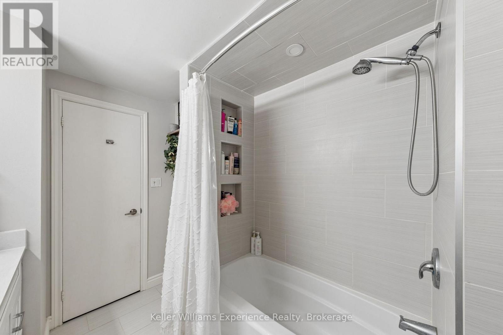 23 - 2 Bernick Drive, Barrie, Ontario L4M 5K4 - Photo 13 - S13827968