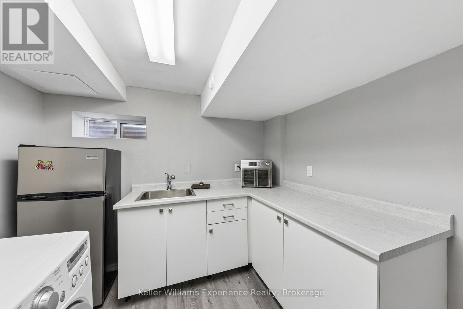 23 - 2 Bernick Drive, Barrie, Ontario L4M 5K4 - Photo 20 - S13827968