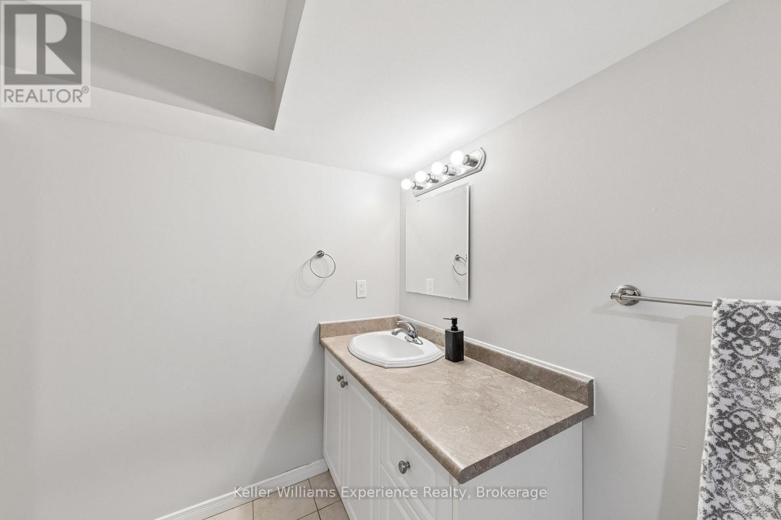 23 - 2 Bernick Drive, Barrie, Ontario L4M 5K4 - Photo 22 - S13827968