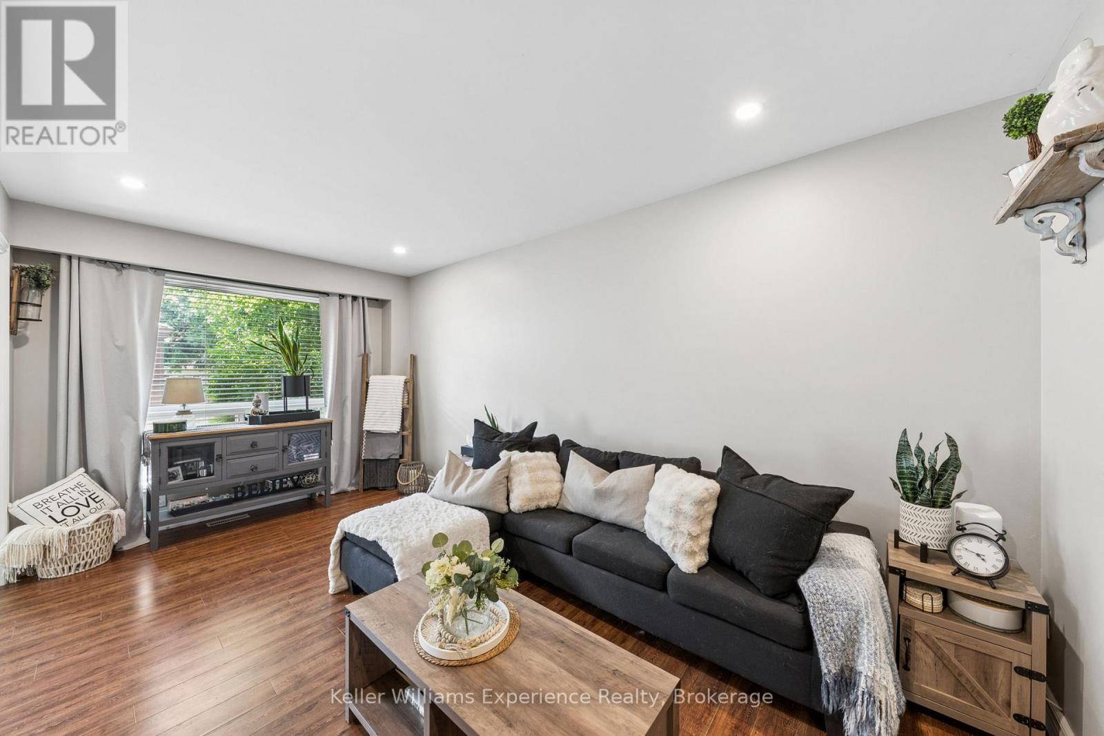 23 - 2 Bernick Drive, Barrie, Ontario L4M 5K4 - Photo 3 - S13827968