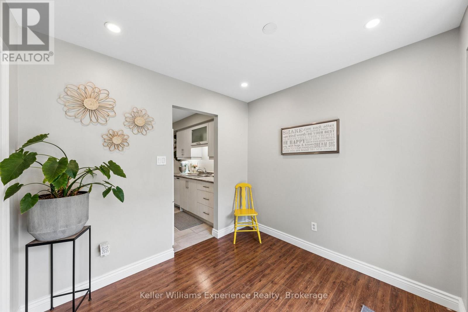 23 - 2 Bernick Drive, Barrie, Ontario L4M 5K4 - Photo 5 - S13827968