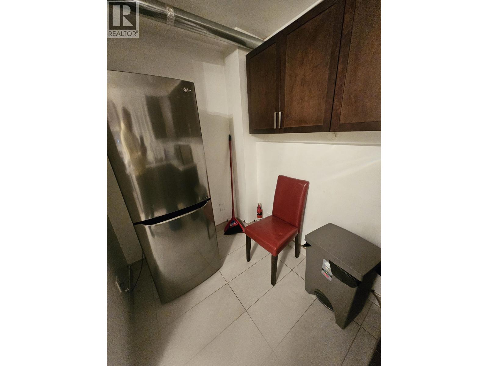 Basement suite 1112 SPRICE AVENUE
