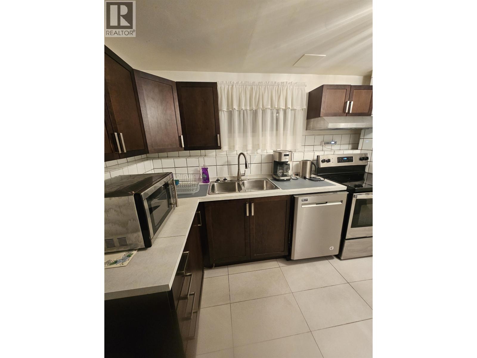 Basement suite 1112 SPRICE AVENUE