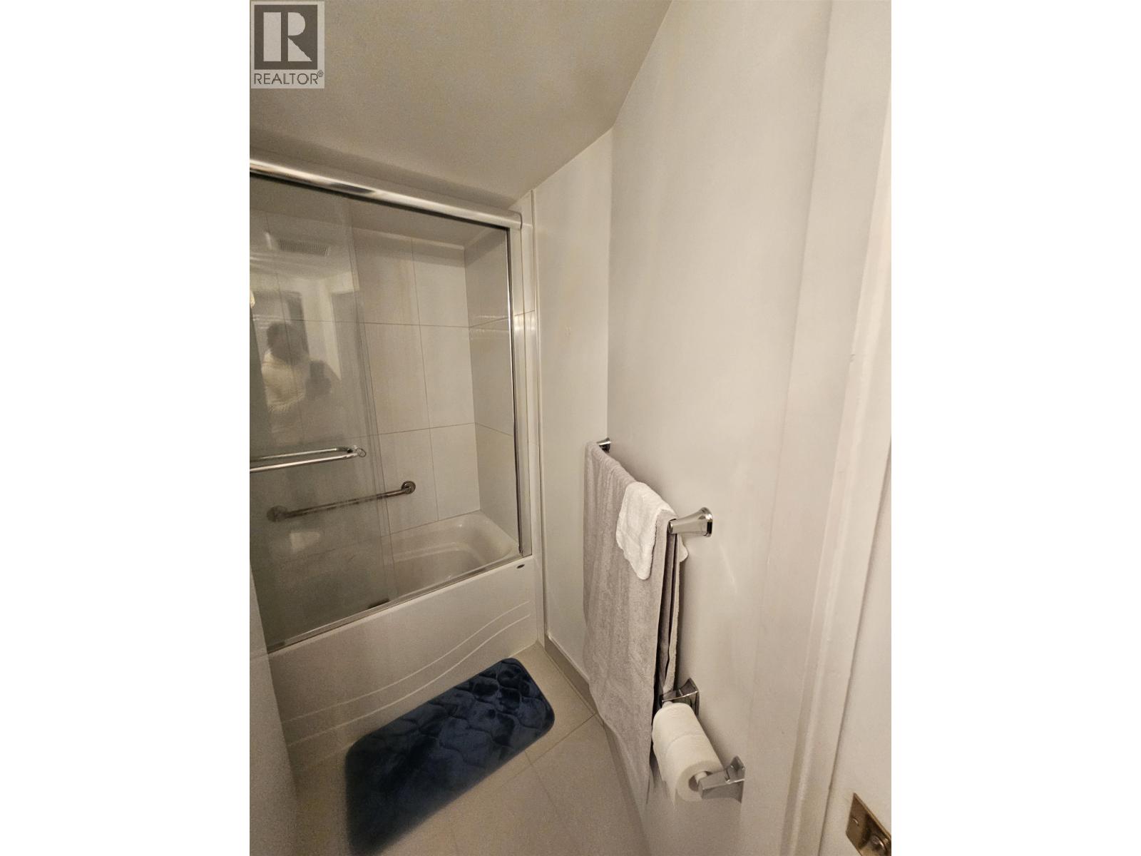 Basement suite 1112 SPRICE AVENUE