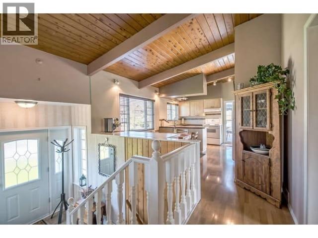 123xx Hillside Street, Maple Ridge, British Columbia  V2X 5X1 - Photo 2 - R3169564
