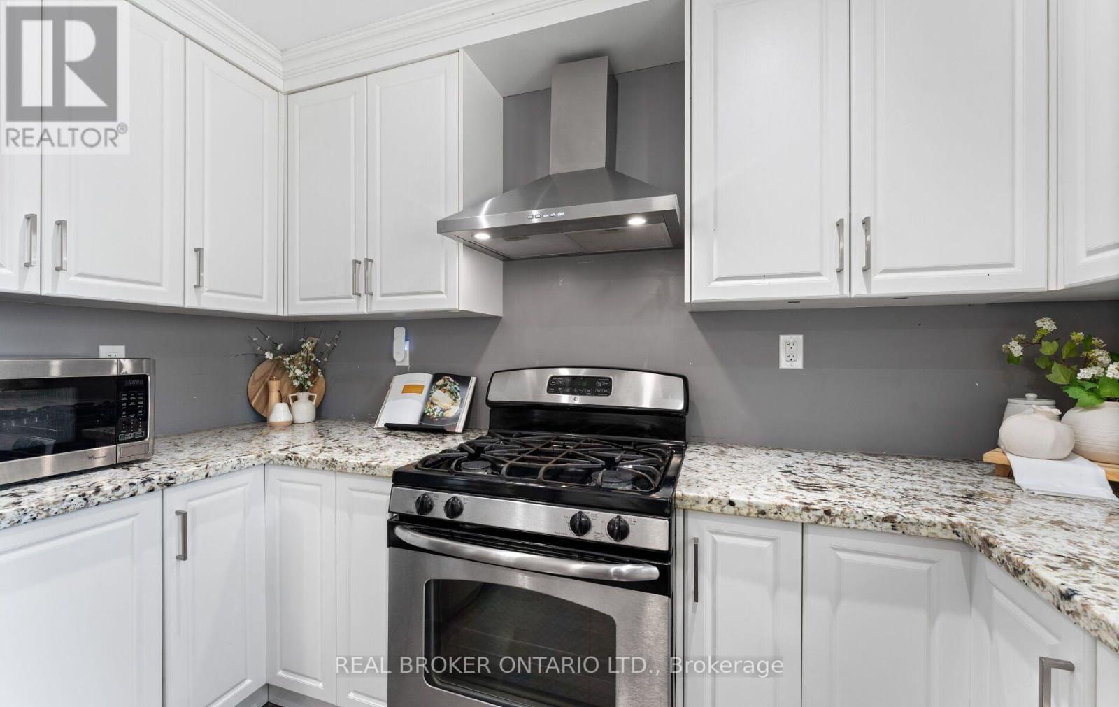 26 Roxaline Street, Toronto, Ontario  M9P 2Y9 - Photo 14 - W13822250