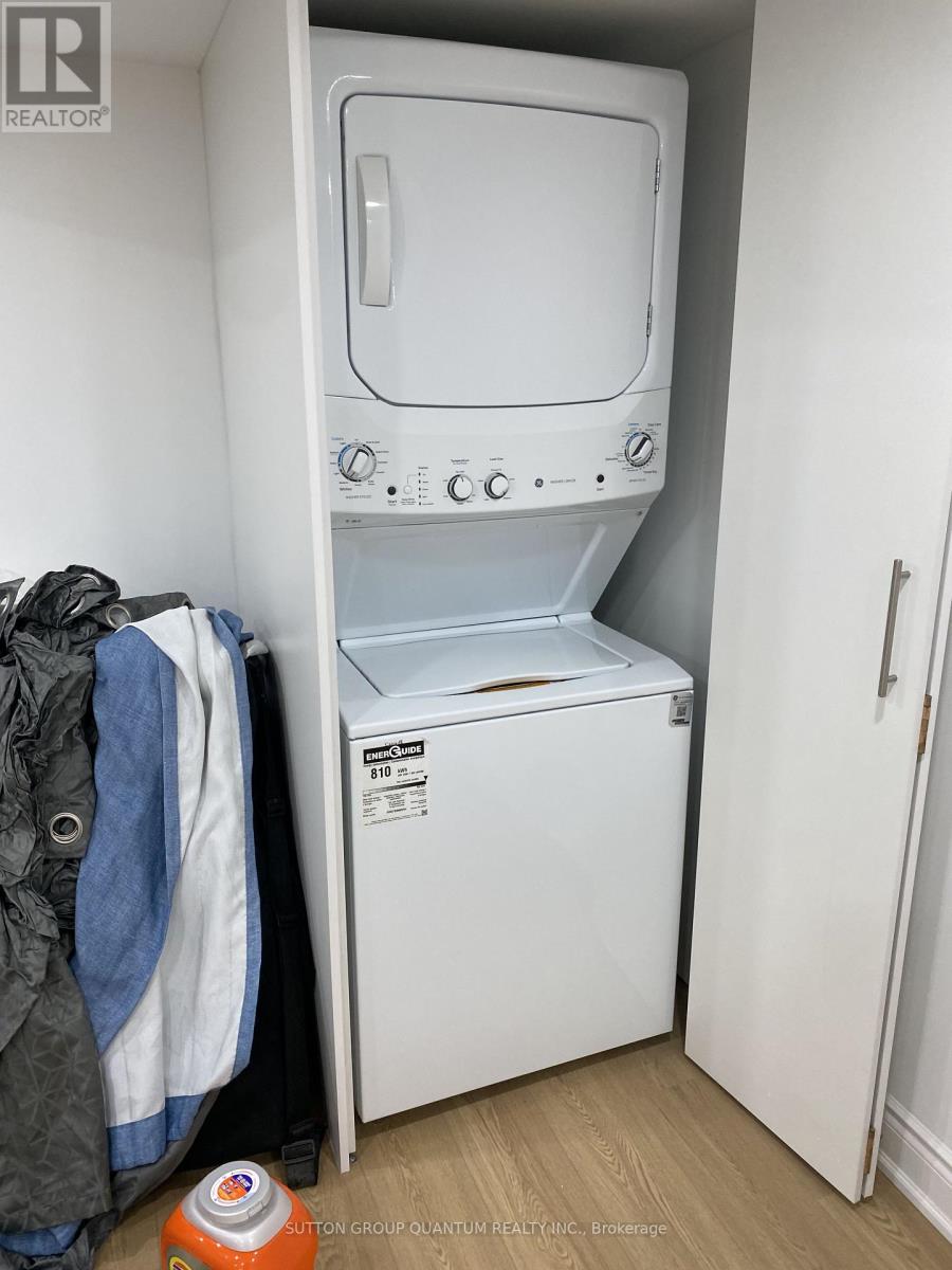 Lower Unit B - 314 Lakeshore Road E, Mississauga, Ontario L5G 1H4 - Photo 8 - W13818004