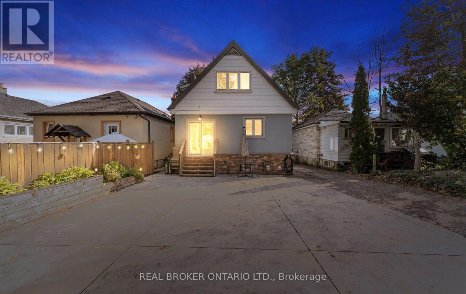 26 Roxaline Street, Toronto, Ontario  M9P 2Y9 - Photo 37 - W13822250