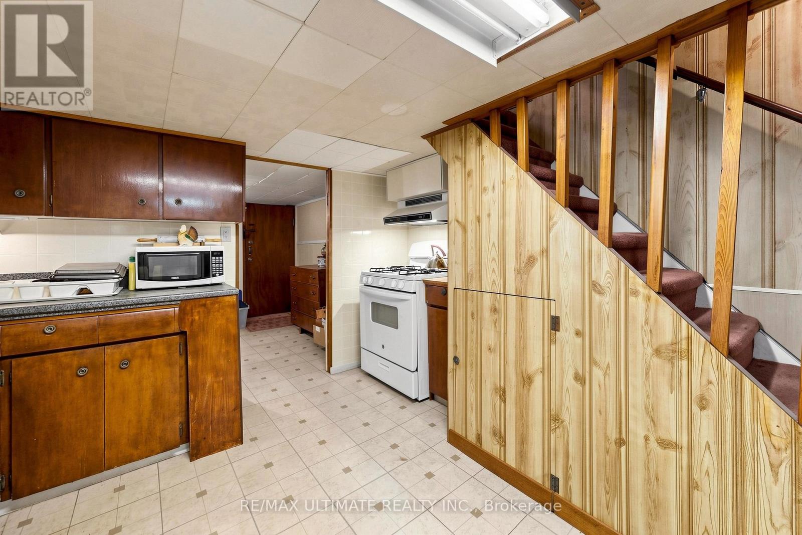 494 Oakwood Avenue W, Toronto, Ontario  M6E 2W7 - Photo 27 - C13827912