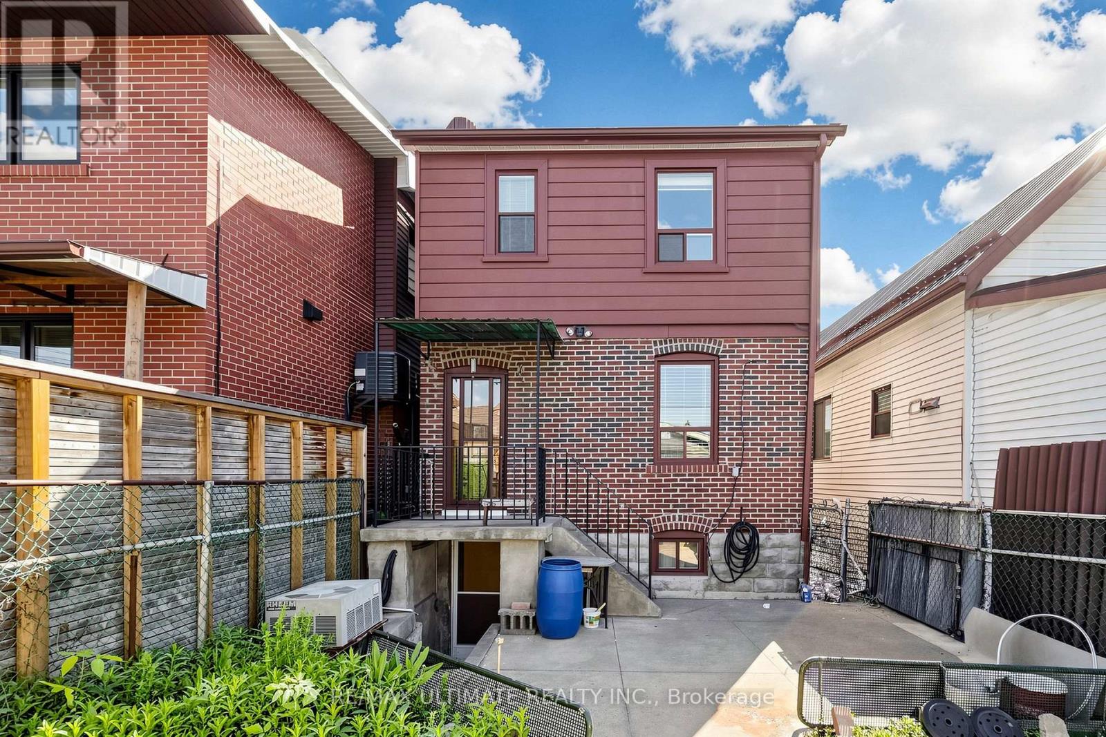 494 Oakwood Avenue W, Toronto, Ontario  M6E 2W7 - Photo 30 - C13827912