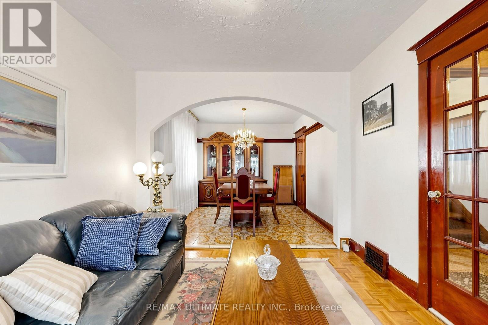 494 Oakwood Avenue W, Toronto, Ontario  M6E 2W7 - Photo 5 - C13827912