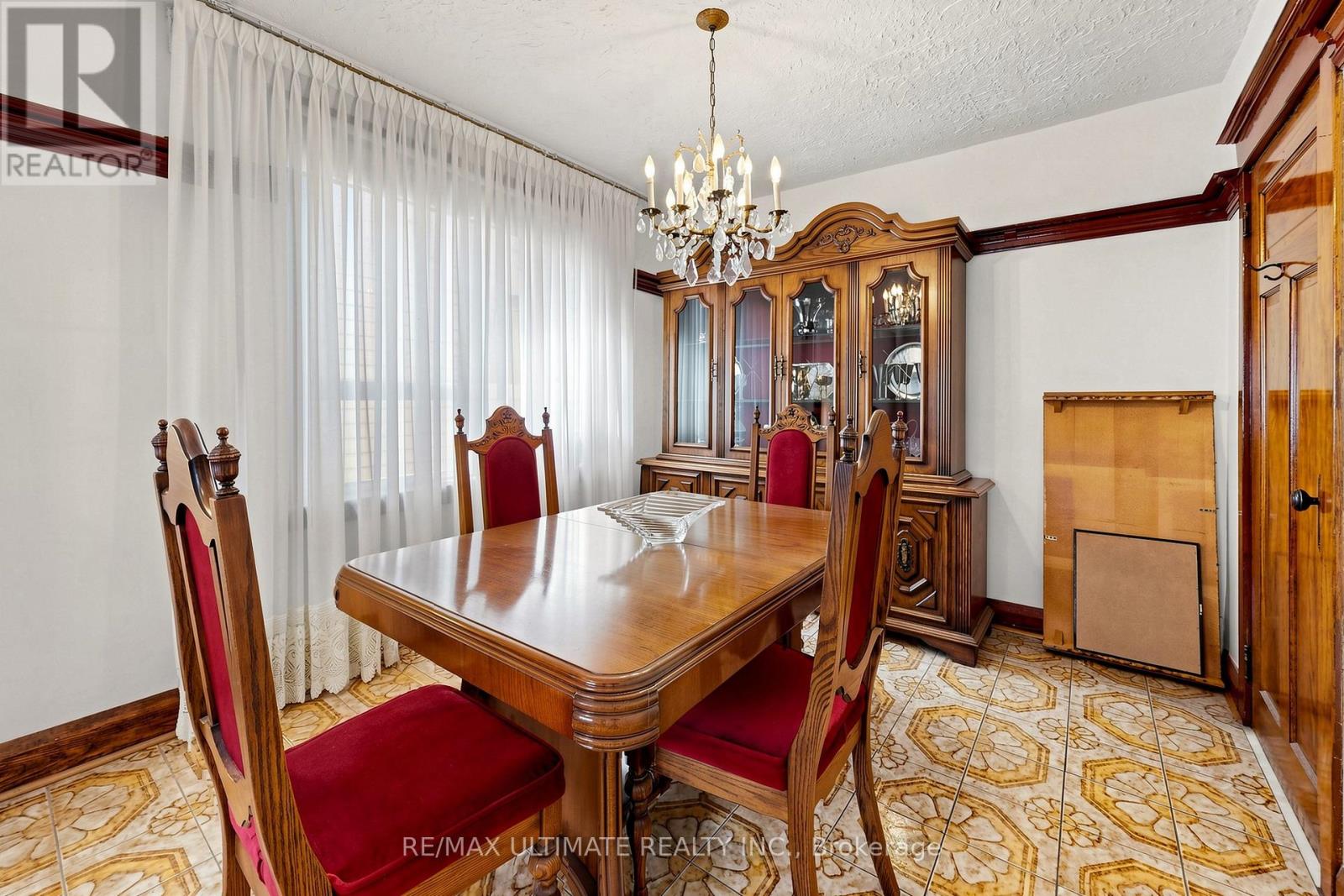 494 Oakwood Avenue W, Toronto, Ontario  M6E 2W7 - Photo 7 - C13827912
